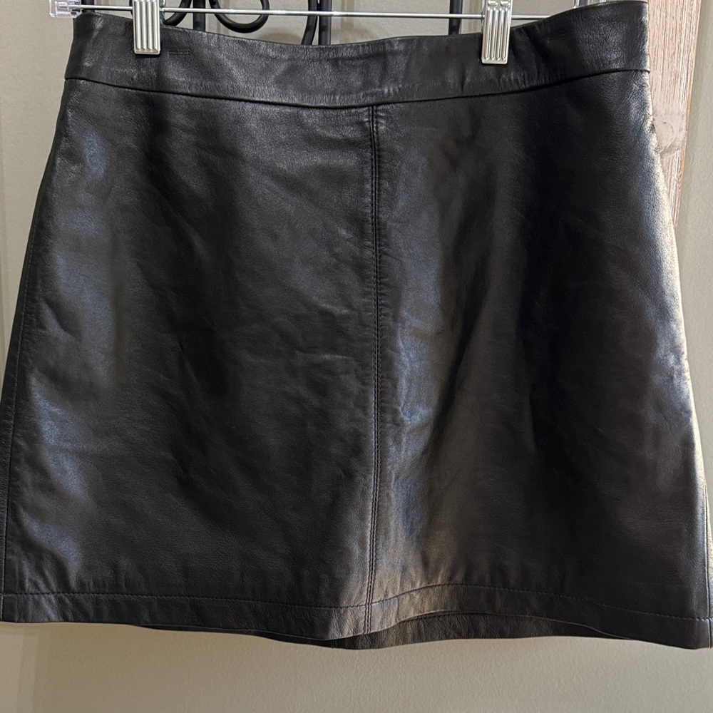 cupcakes & cashmere Black Mini Skirt